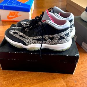 Jordan 11 low ie black cement sz 12 worn twice